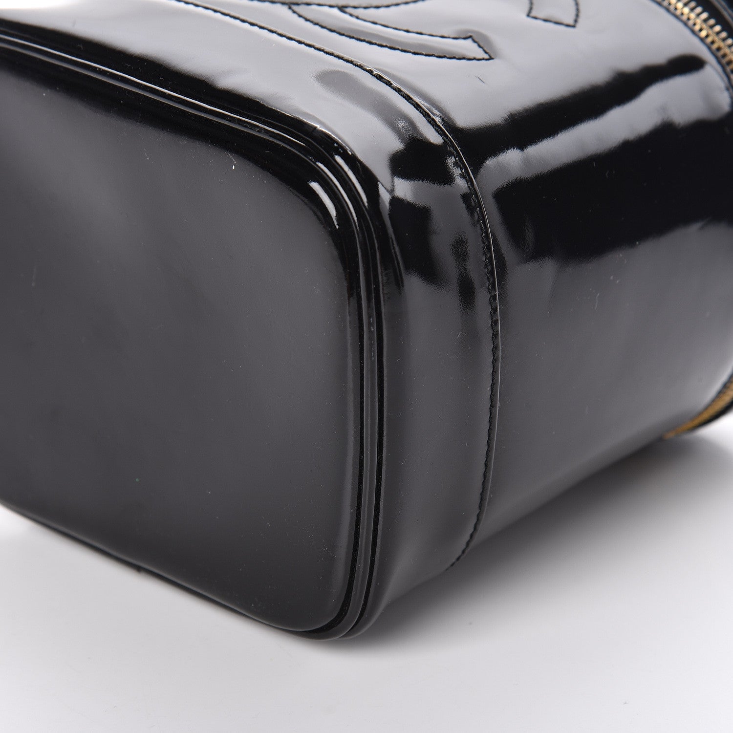 Chanel Patent Vanity Cosmetic Case Black 10 of 10