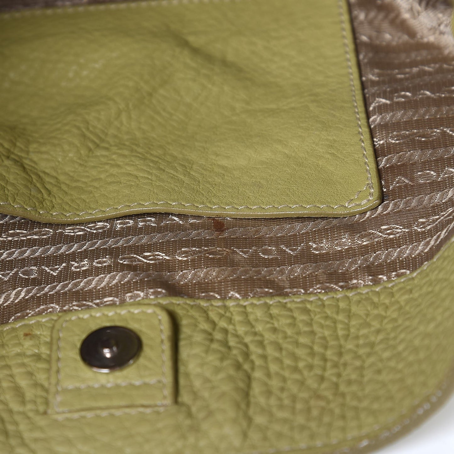 Vitello Daino Side Pocket Hobo Green
