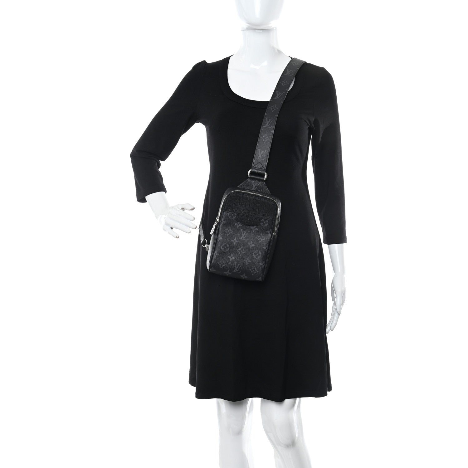 Louis Vuitton Taigarama Outdoor Slingbag Black 2 of 9
