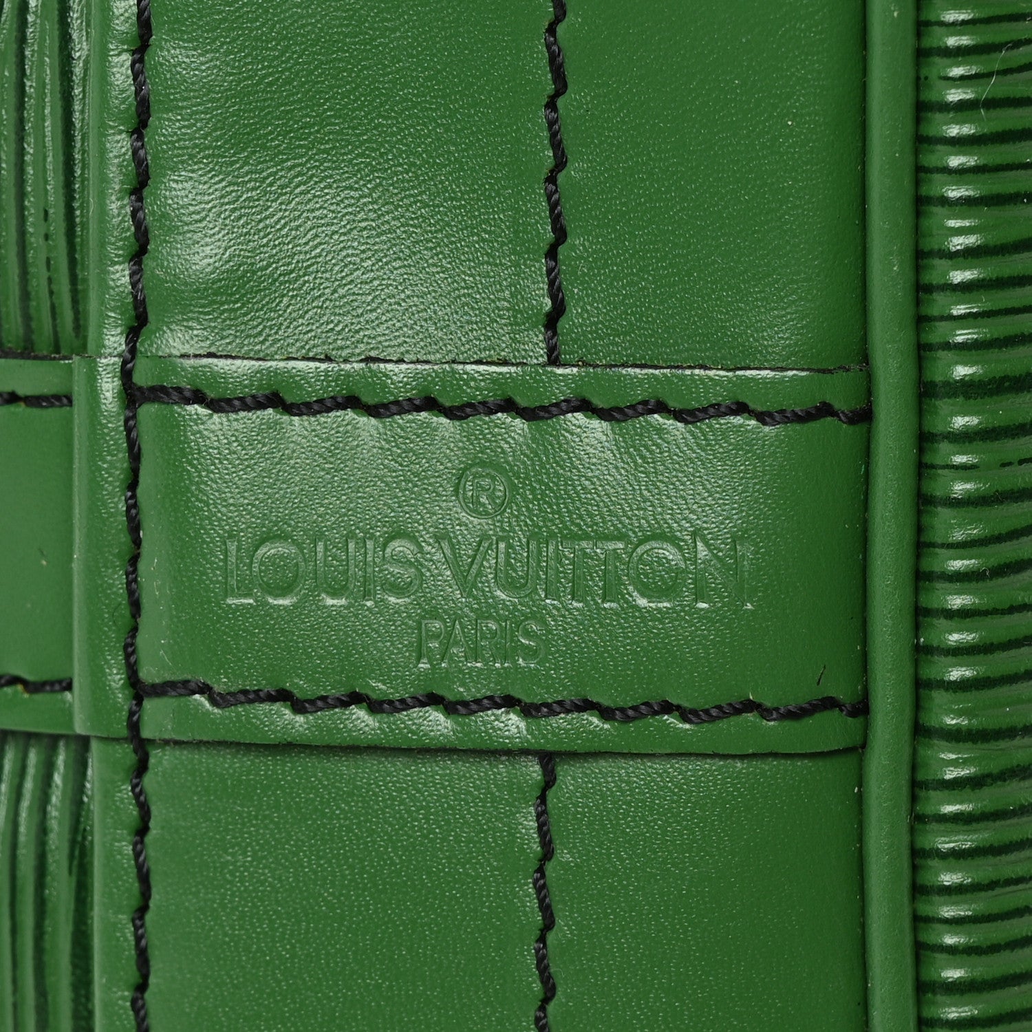 Louis Vuitton Epi Noe Borneo 8 of 11