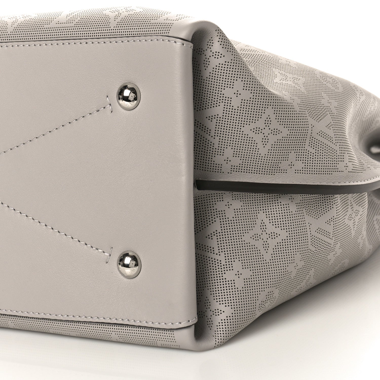 Louis Vuitton Reverse Mahina Carmel Hobo Gris Souris Gray 8 of 8