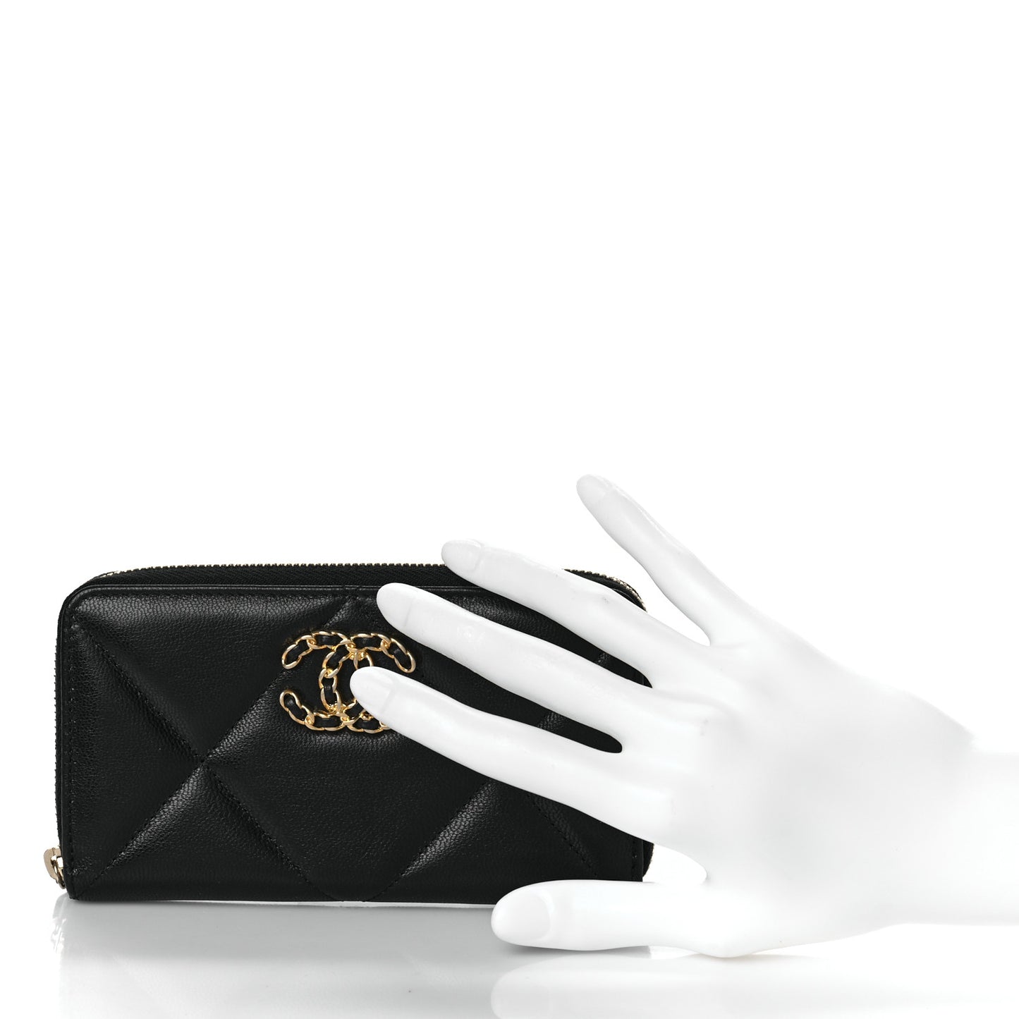 Shiny Goatskin Quilted Chanel 19 Long Zipped Around Wallet Black