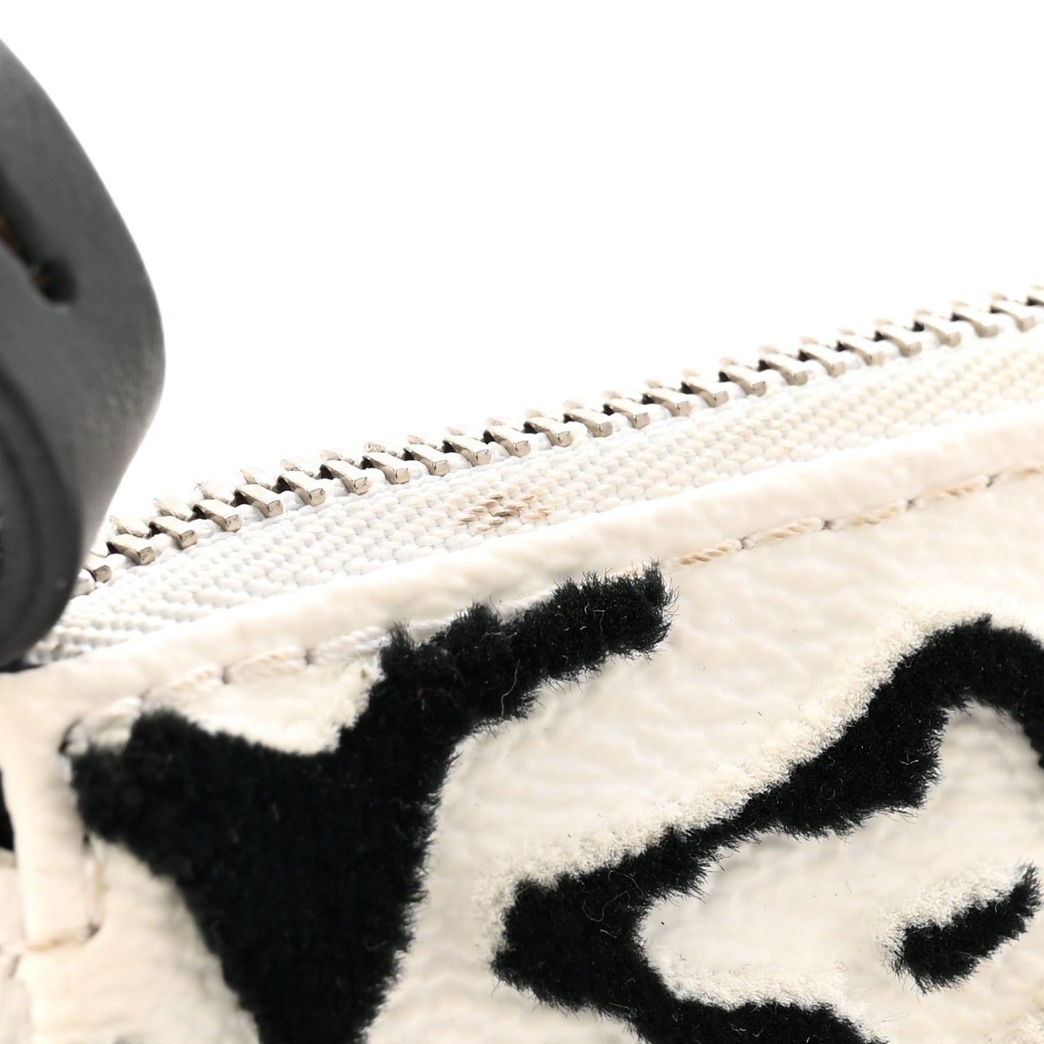 Louis Vuitton X UF Tufted Monogram Pochette Accessories White Black 12 of 12