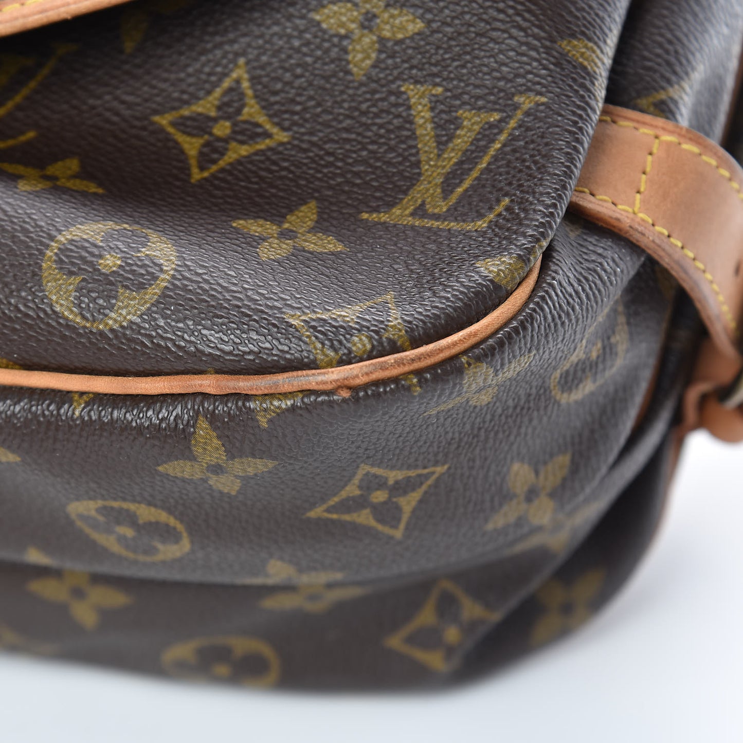 Monogram Saumur 30