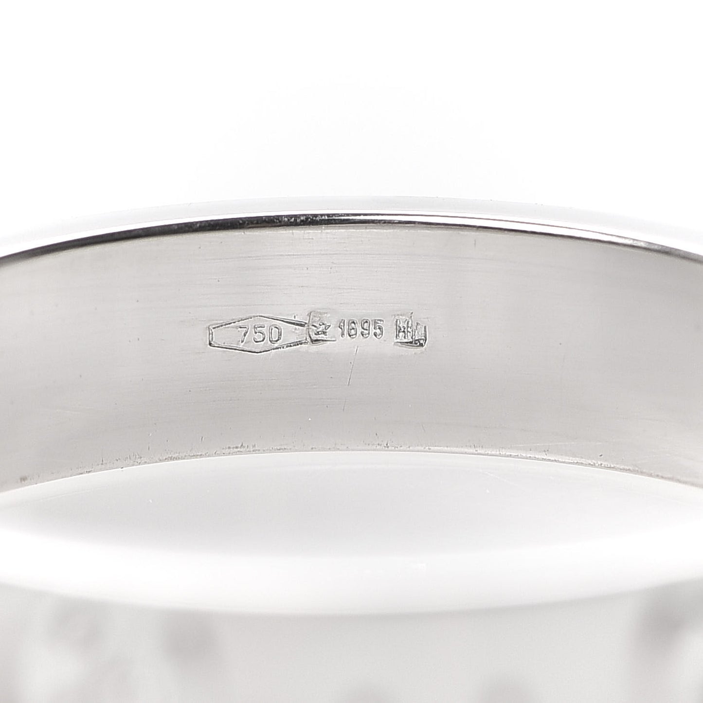 18K White Gold 4mm Icon Thin Band Ring 53 6.25