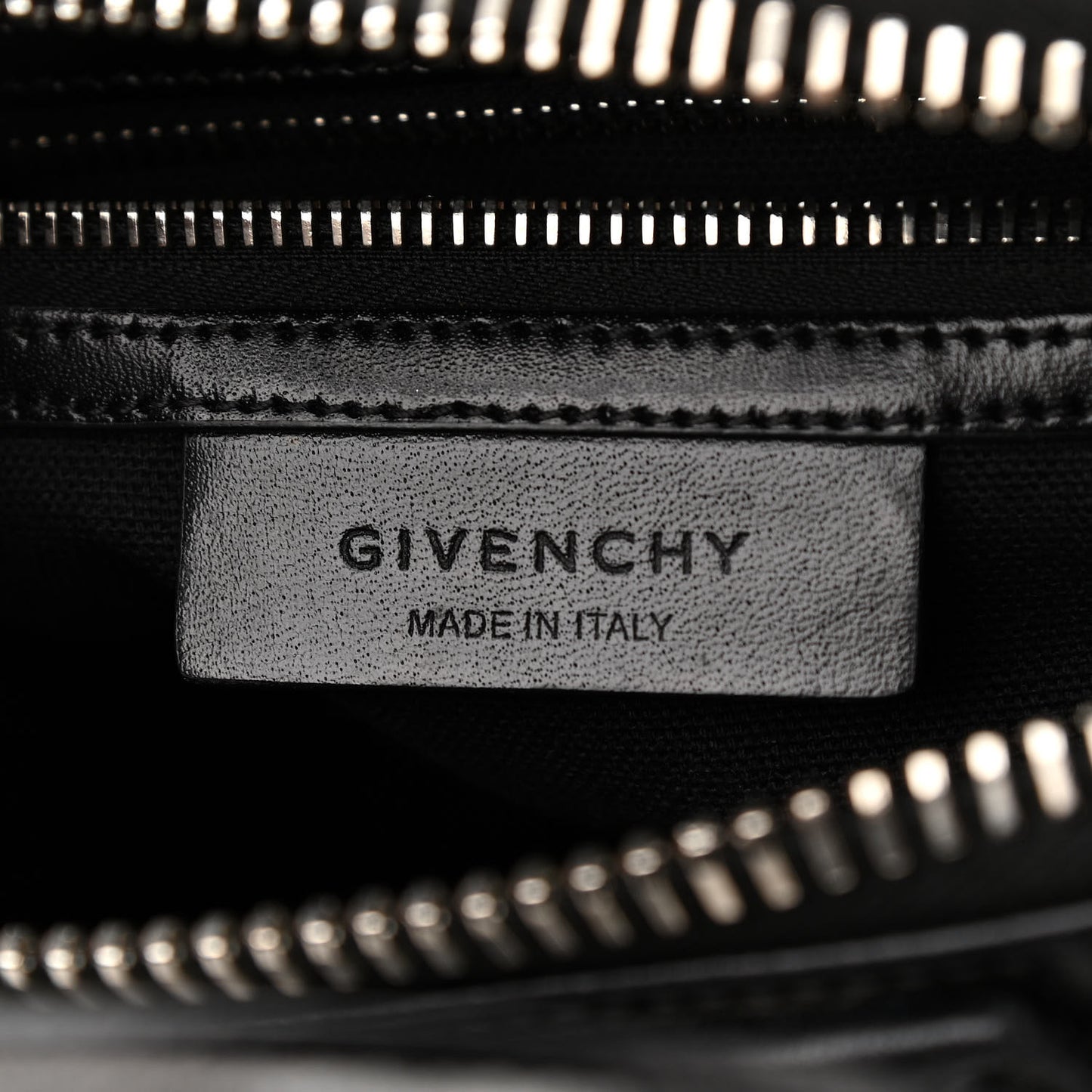 Shiny Lord Calfskin Mini Antigona Black