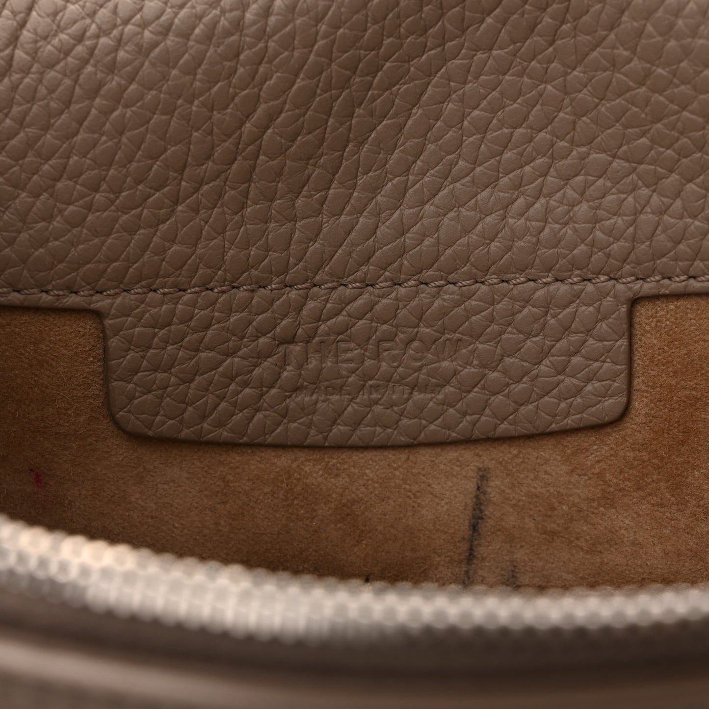 Grained Calfskin Hunting Bag II Stone
