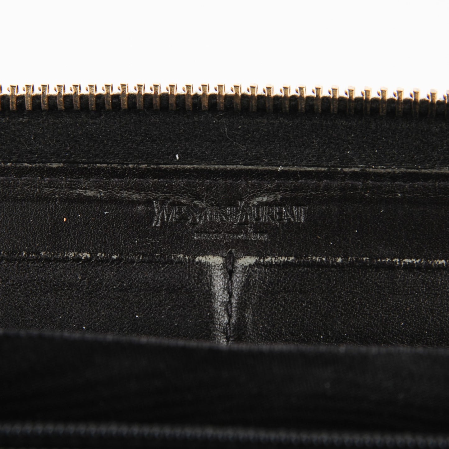 Textured Patent Calfskin Belle De Jour Zip Around Wallet Black