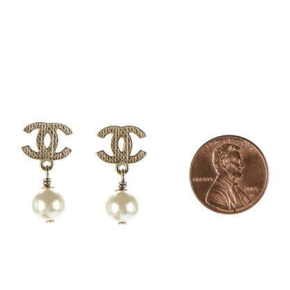 Chanel Pearl CC Drop Earrings Gold 2 of 4