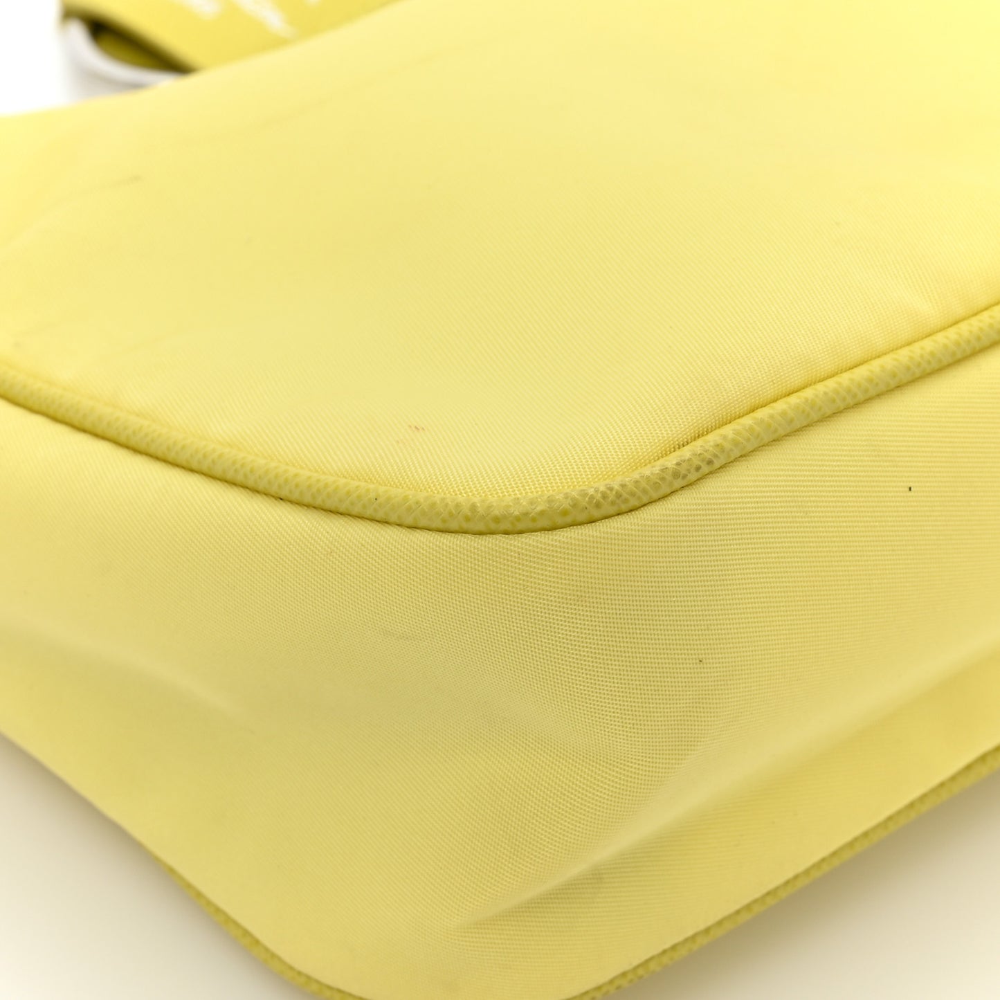 Nylon Saffiano Re-Edition 2005 Shoulder Bag Ananas