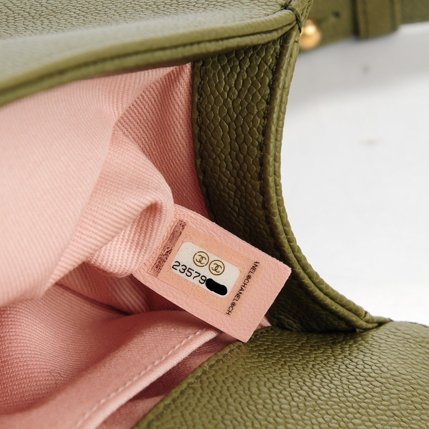 Caviar Quilted Medium Boy Flap Khaki