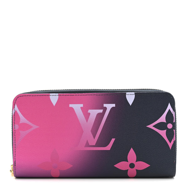 Louis Vuitton Monogram Giant Spring In The City Zippy Wallet
