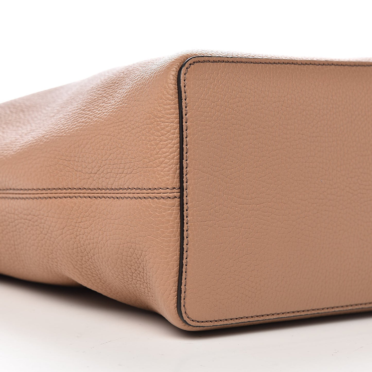Pebbled Calfskin Large Soho Hobo Camelia