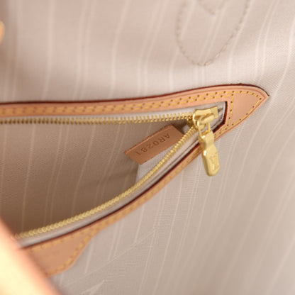 Louis Vuitton Monogram Giant By The Pool Neverfull MM Brume 9 of 10