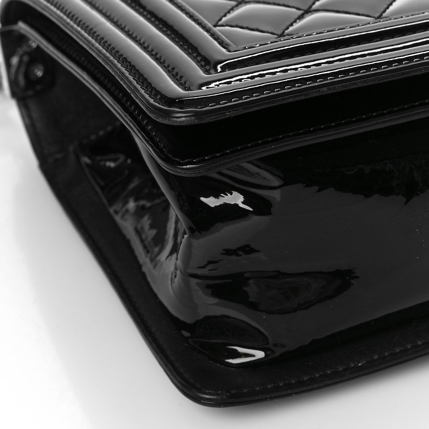 Patent Calfskin Quilted Medium Plexiglass Boy Flap Black