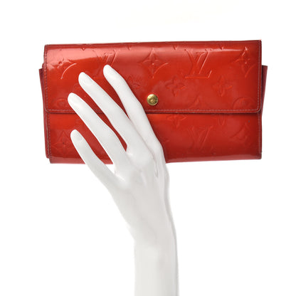 Louis Vuitton Vernis Sarah Wallet Pomme D'Amour 2 of 10