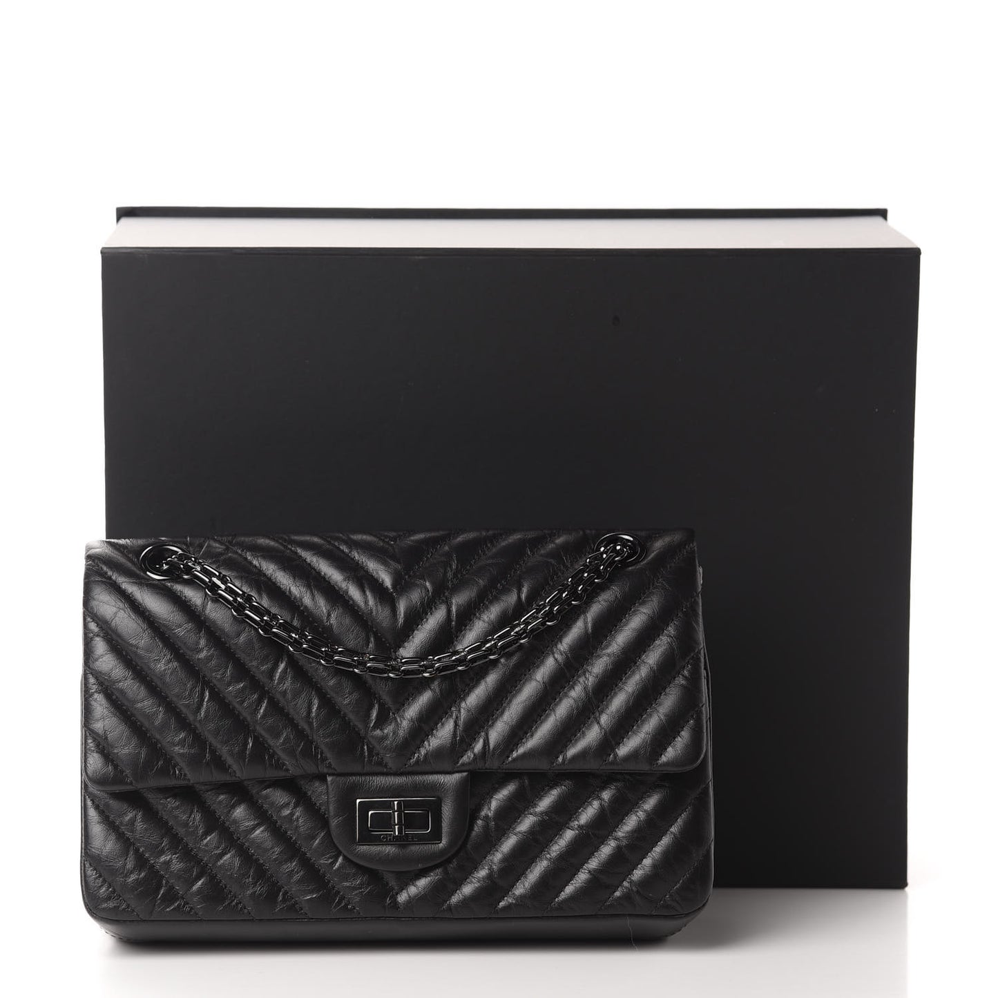Aged Calfskin Chevron Quilted 2.55 Reissue 225 Flap So Black