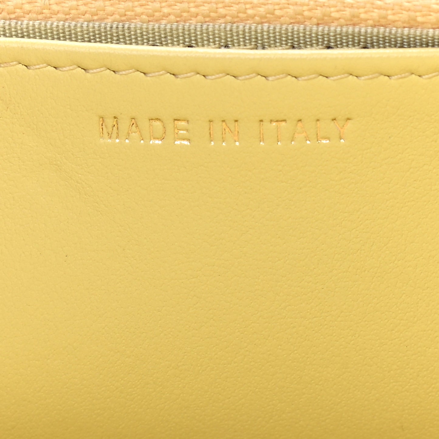 Caviar Quilted CC Filigree Wallet On Chain WOC Yellow