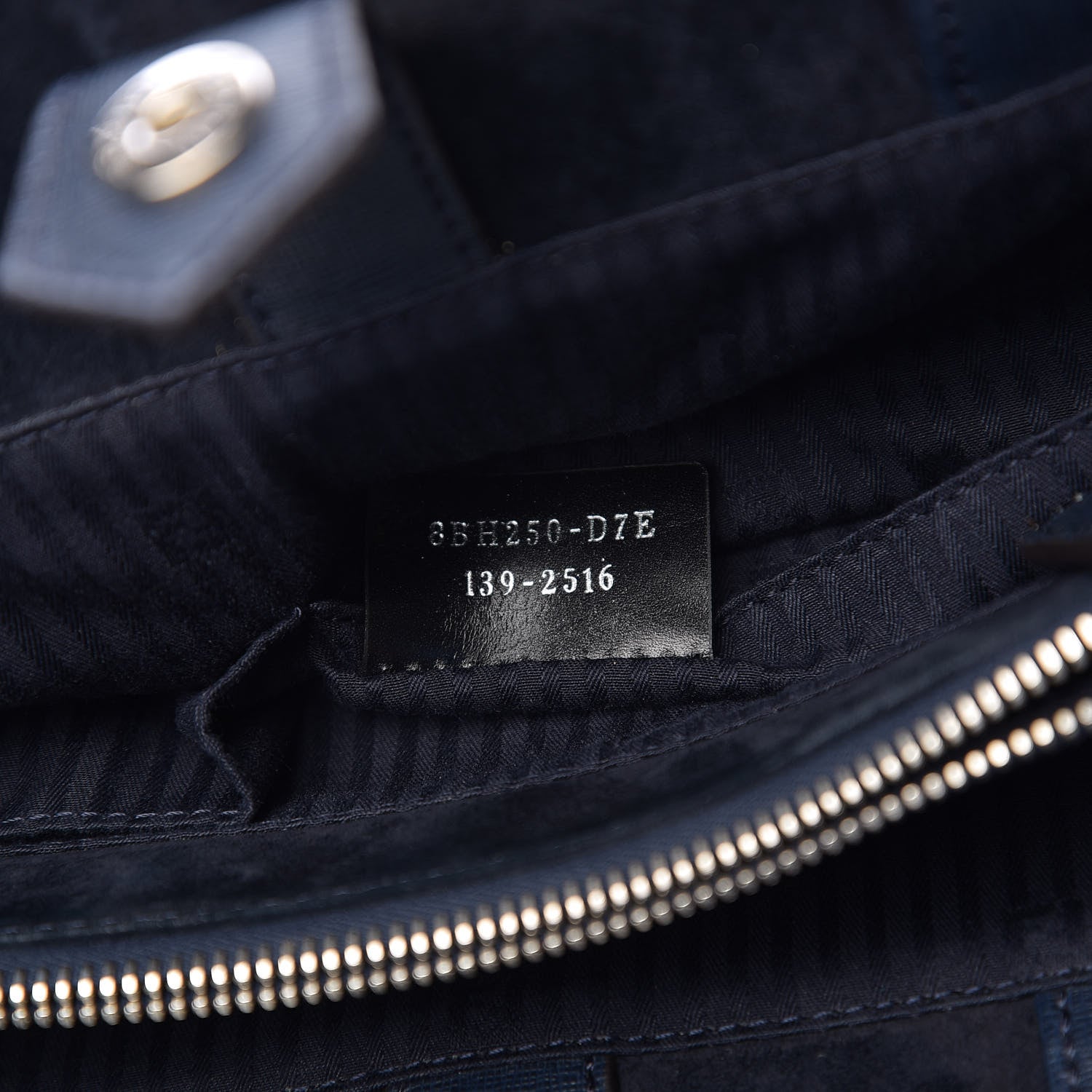 Fendi Vitello Elite Regular 2Jours Tote Lavagna 6 of 11