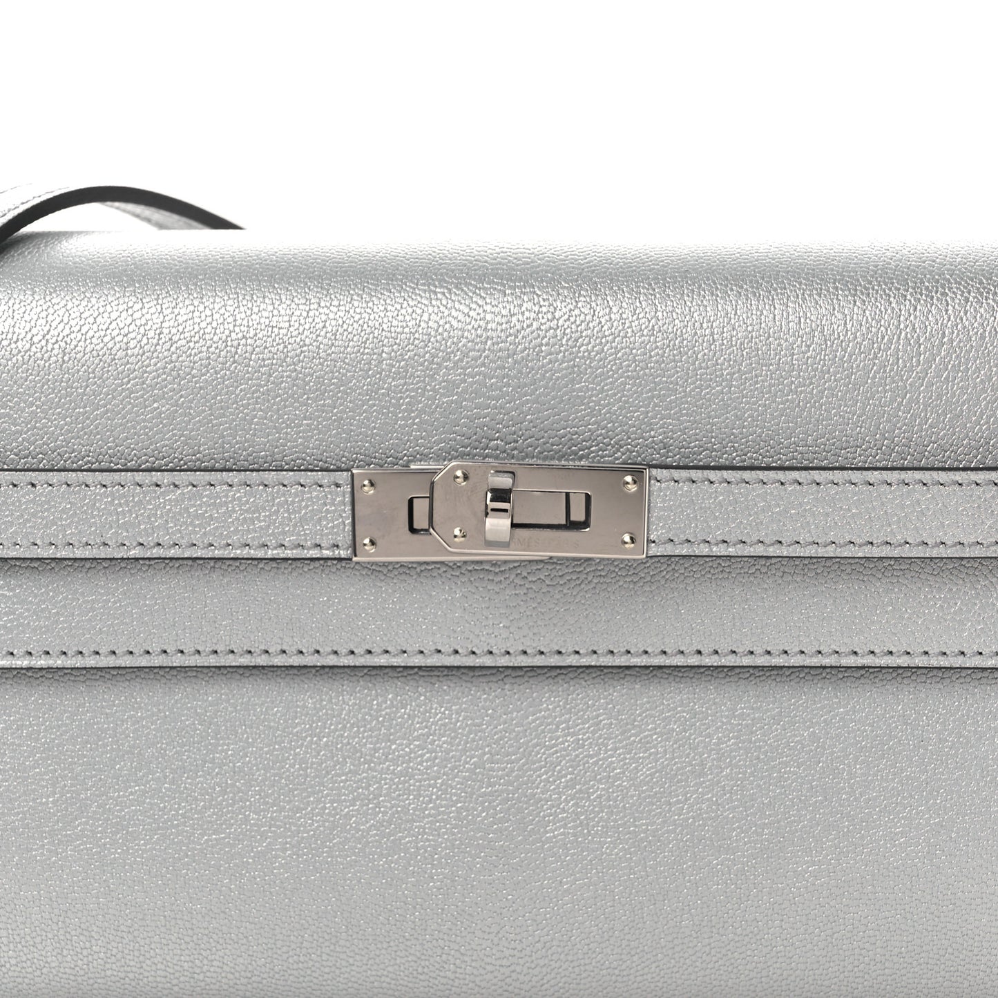 Metallic Chevre Chamkilight Kelly Wallet To Go Argent
