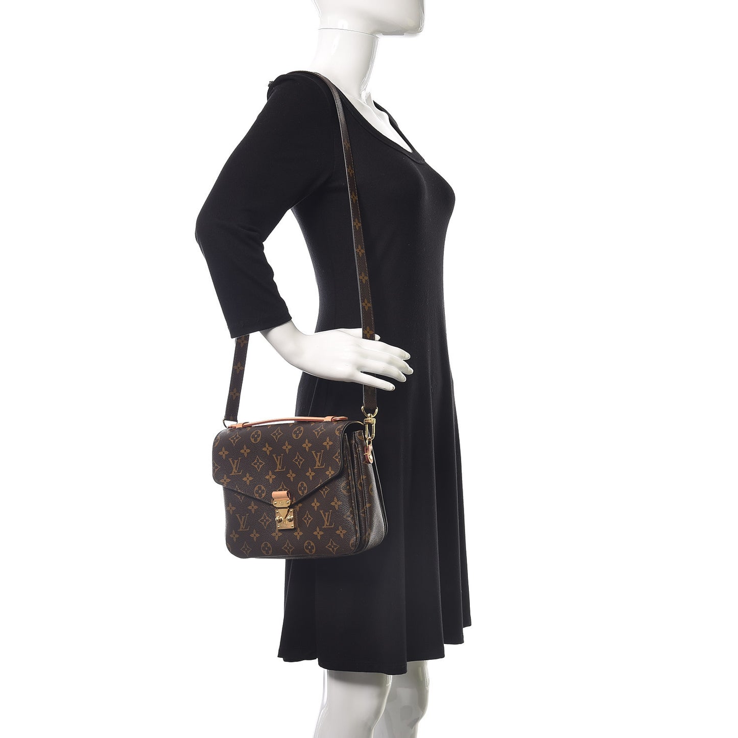 Monogram Pochette Metis