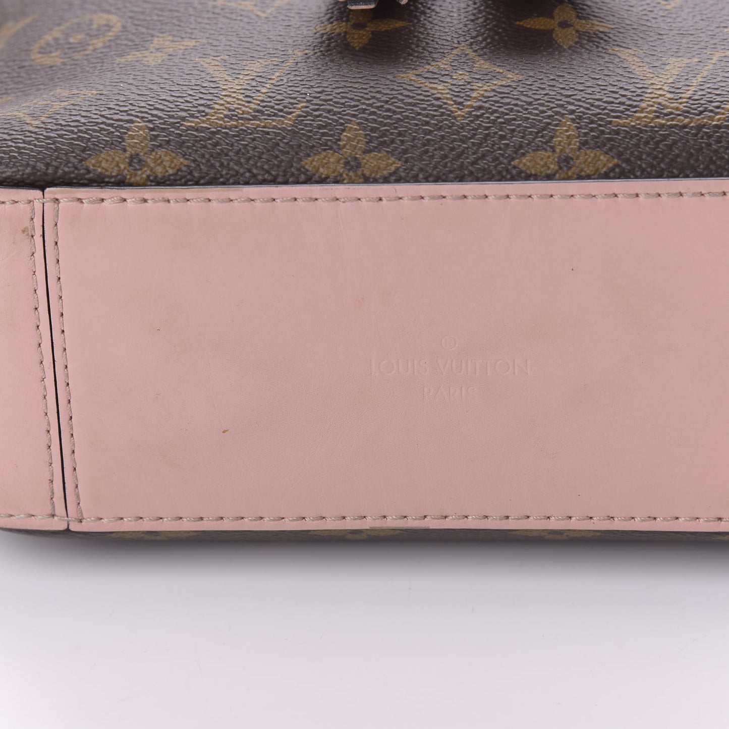 Monogram Saintonge Rose Poudre