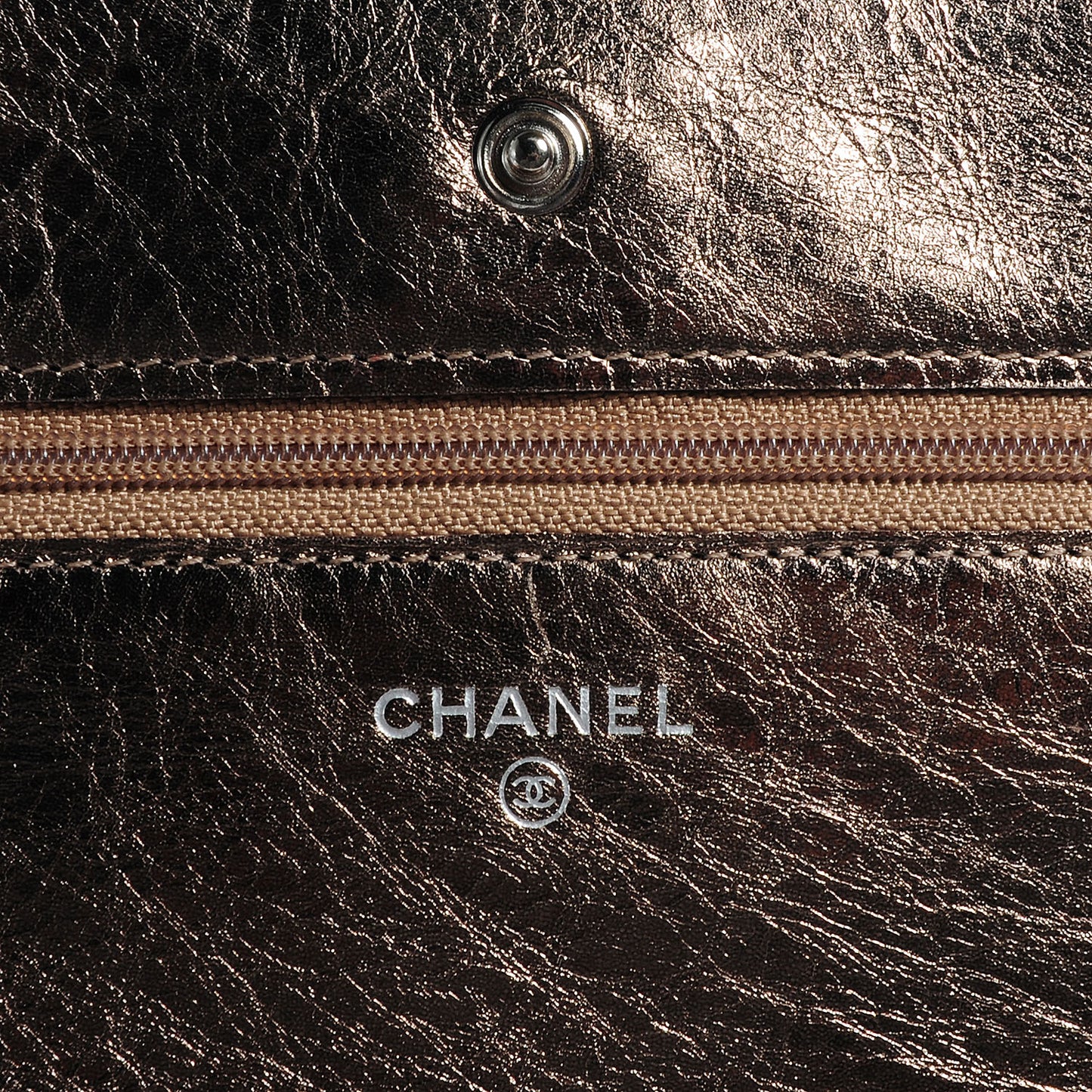 Metallic Reissue Wallet On Chain Bronze