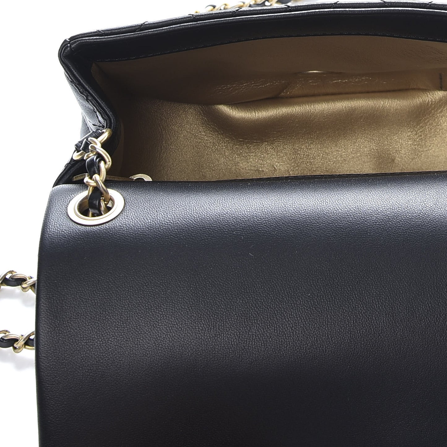Lambskin Quilted Mini Pearl Crush Flap Black