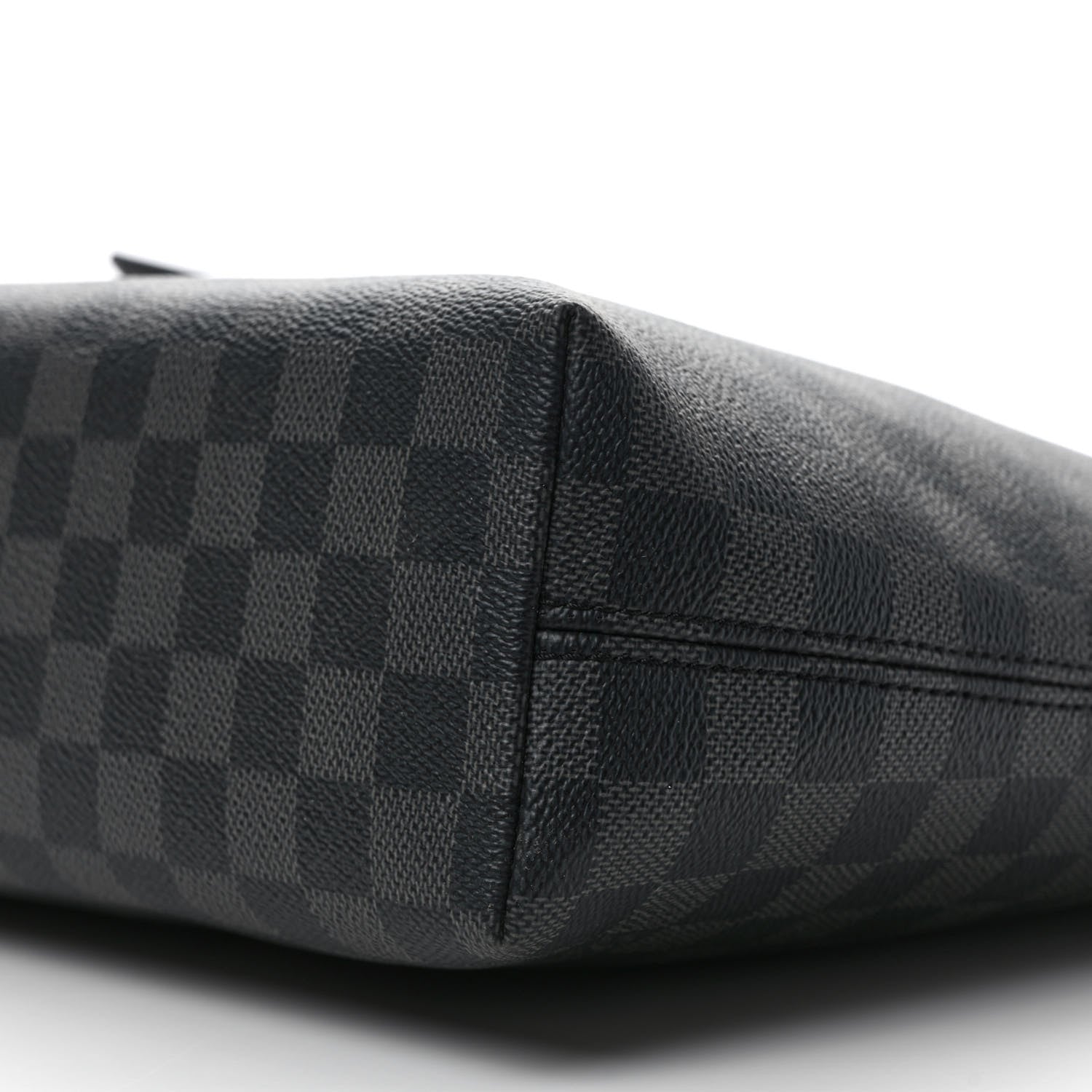 Louis Vuitton Damier Graphite Mick MM 8 of 9