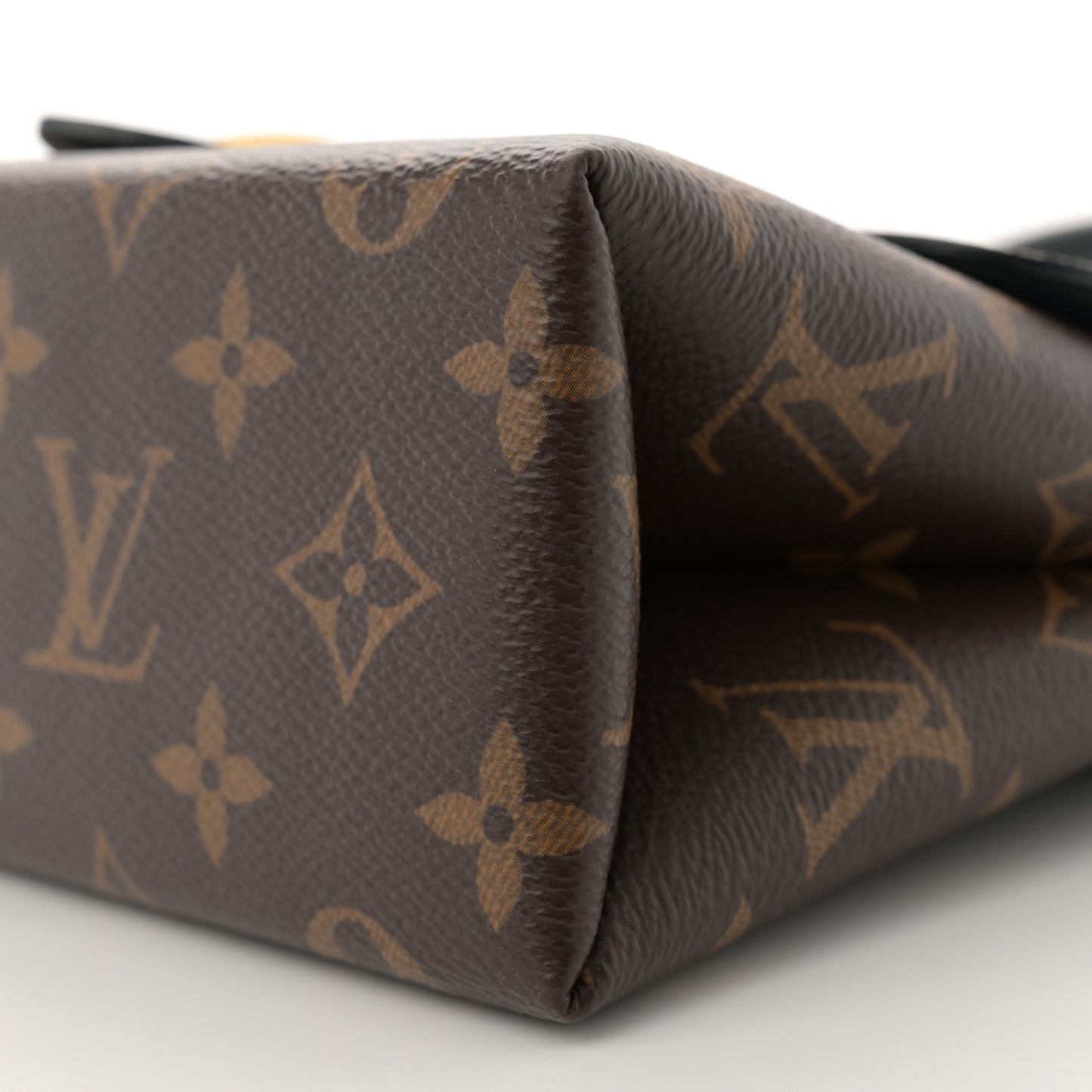 Monogram Locky BB Black