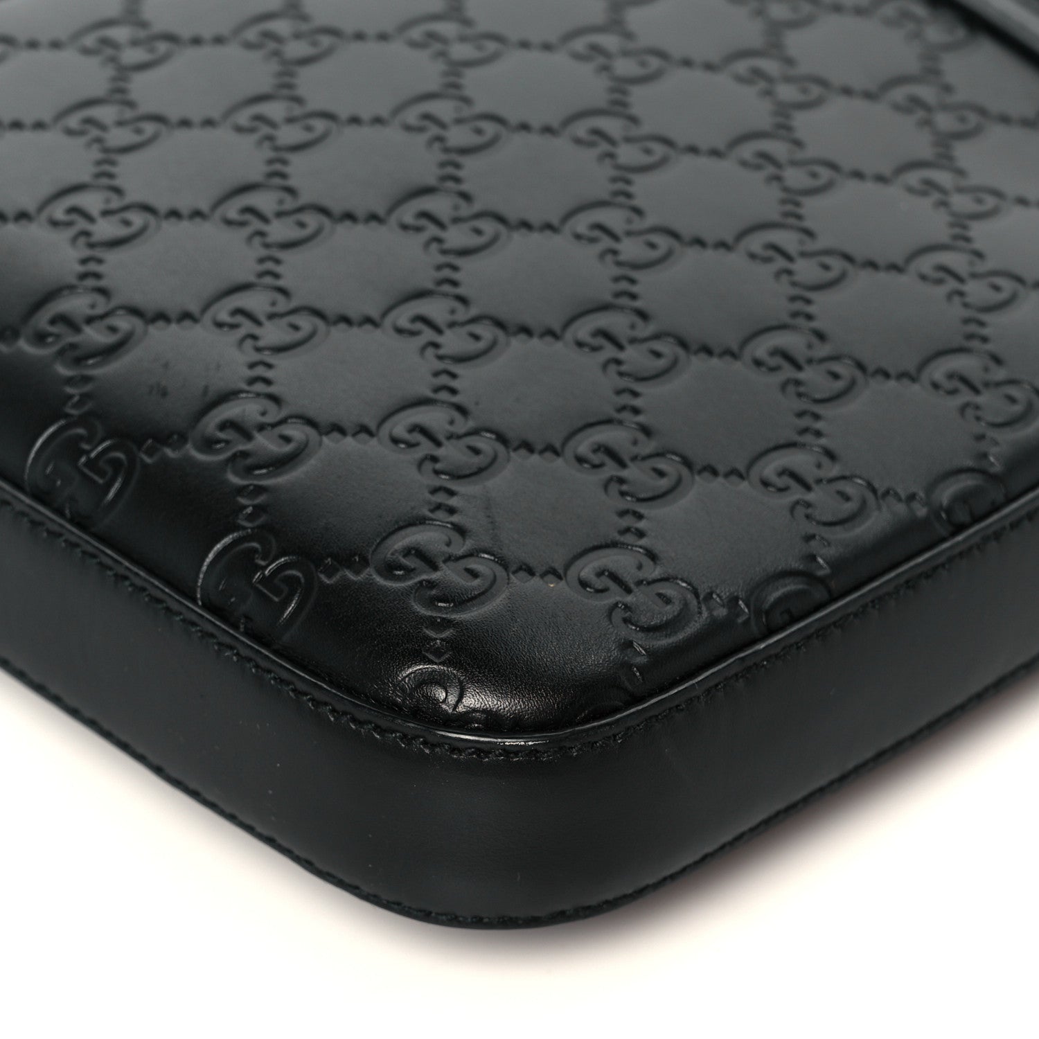 Gucci Guccissima Signature Medium Flat Messenger Bag Black 12 of 12