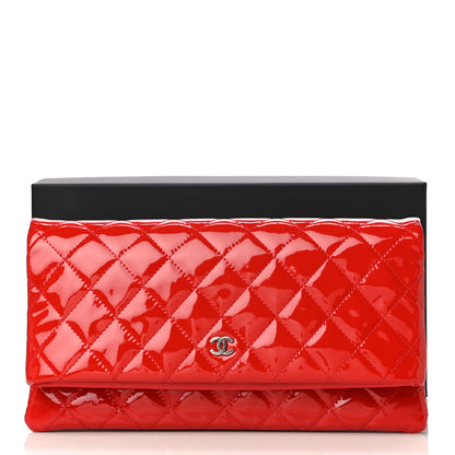 Chanel Patent Calfskin Quilted Beauty CC Clutch Red 14 of 14