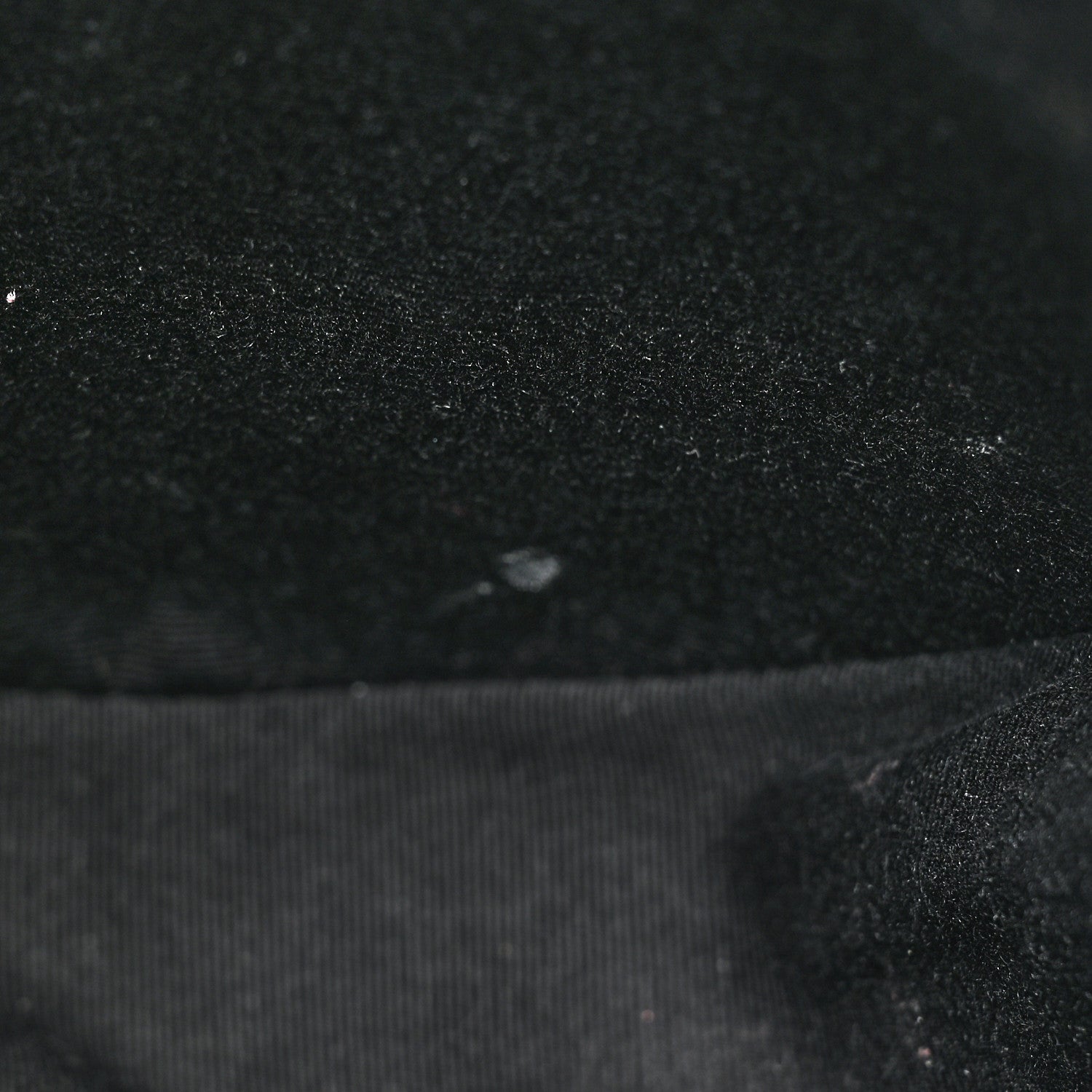 Saint Laurent Grain De Poudre Matelasse Chevron Quilted Round Vinyle Camera Bag Black 10 of 11