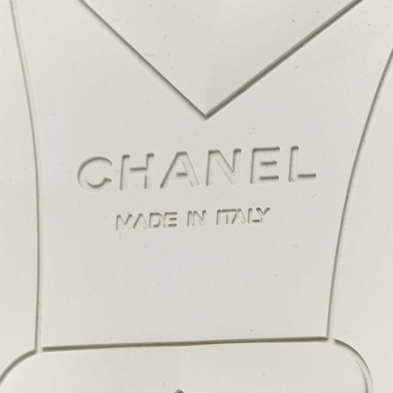 Chanel Printed Calfskin Grosgrain CC Sneakers 39 White Black 6 of 9