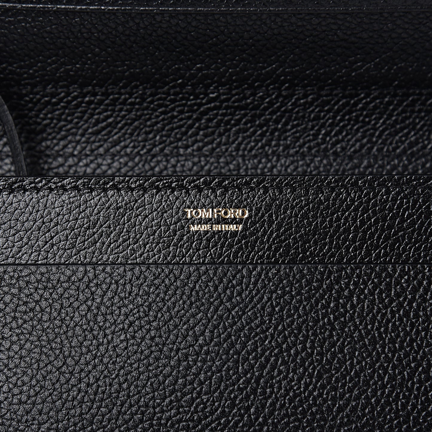 Pebbled Calfskin Wallet On Chain Black