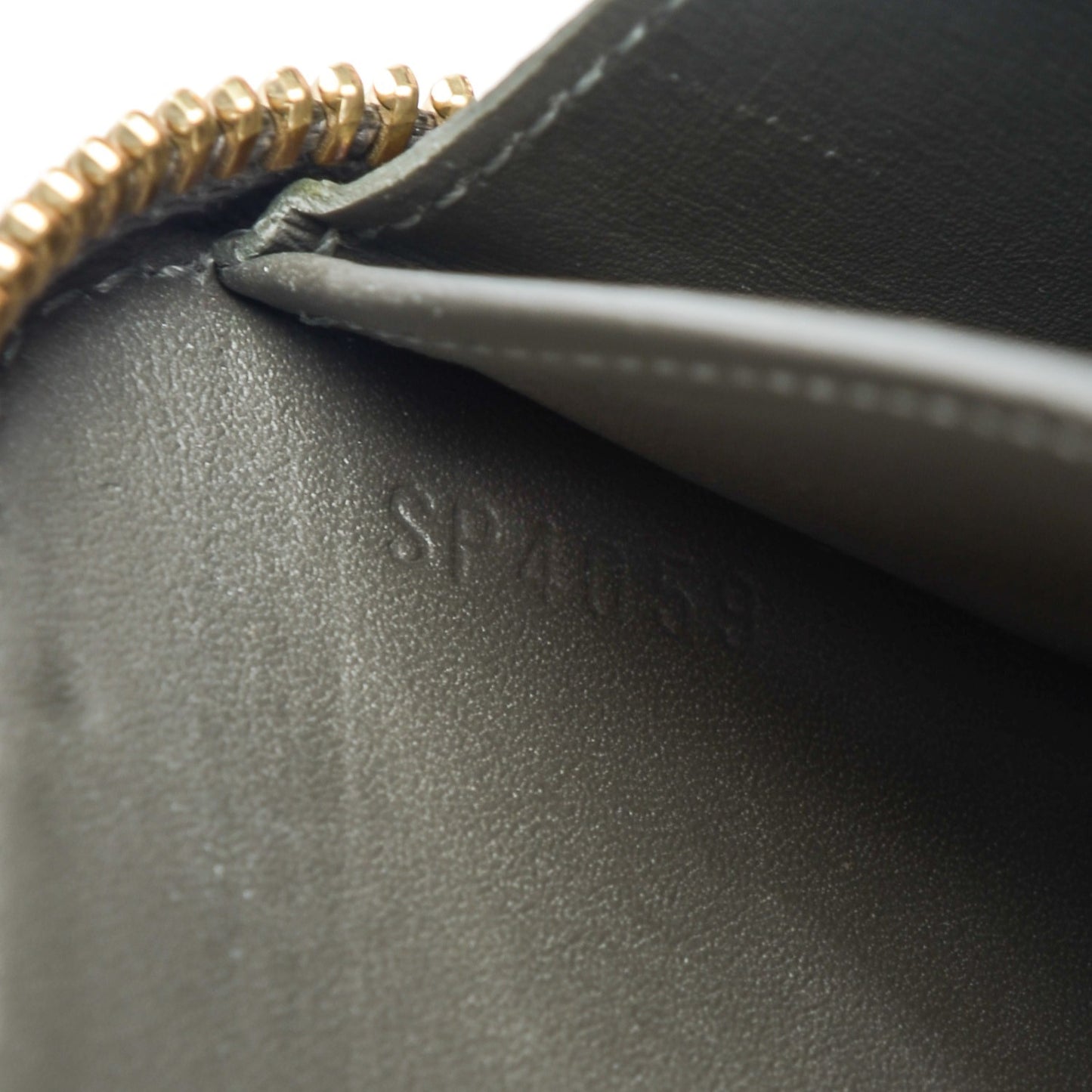 Vernis Zippy Wallet Gris Art Deco