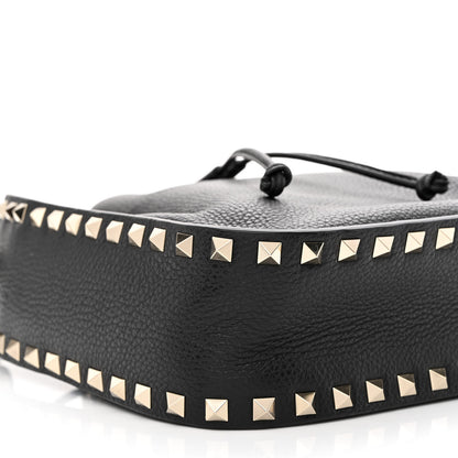 Valentino Garavani Grained Calfskin Rockstud Bucket Bag Black 8 of 9