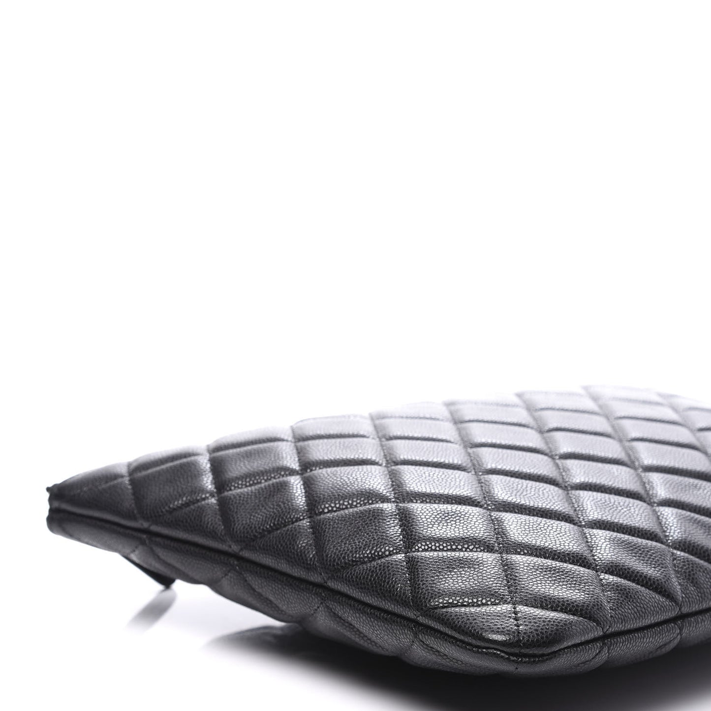 Caviar Quilted Medium Cosmetic Case Black