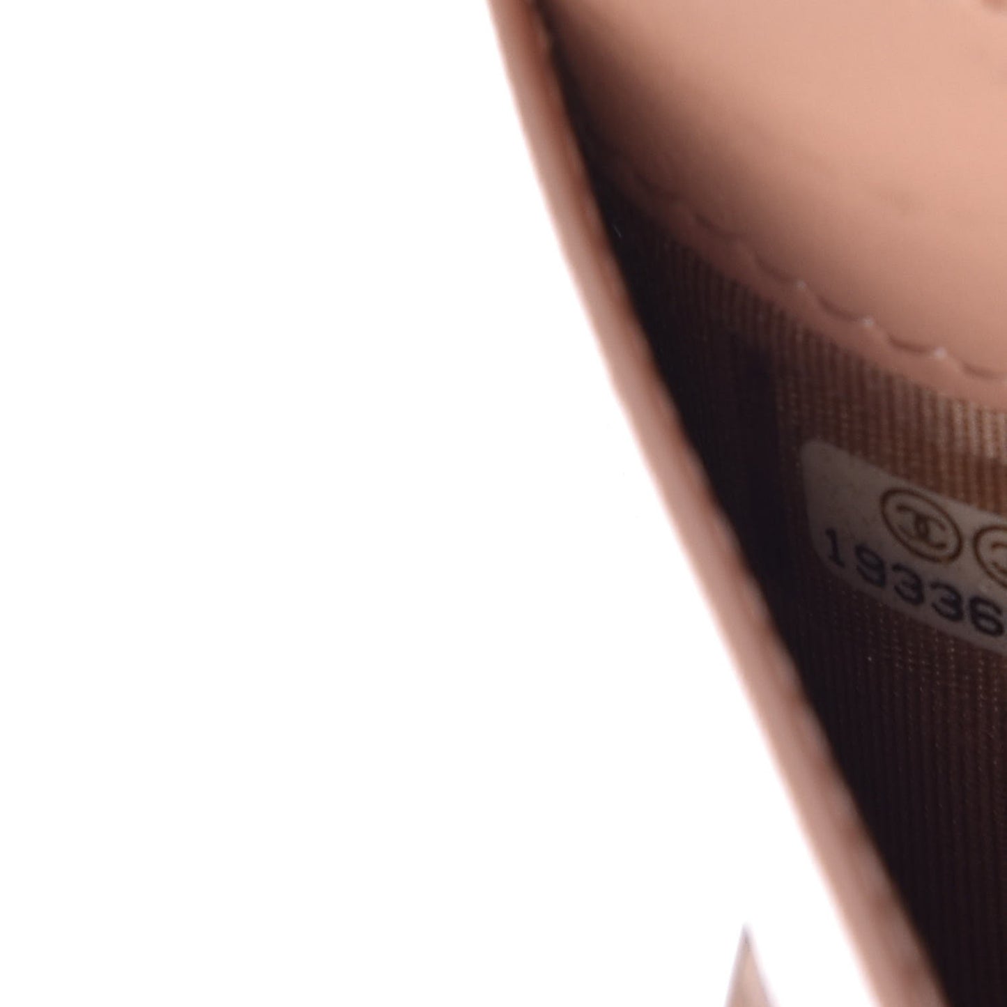 Caviar Timeless CC Yen Wallet Beige