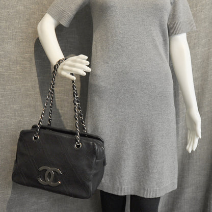Chanel Caviar Small Diamond Stitch Tote Black 3 of 12