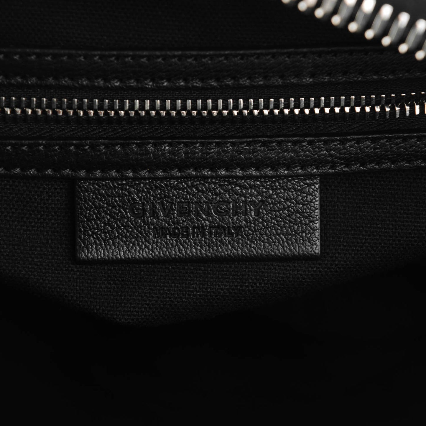 Sugar Goatskin Small Antigona Black