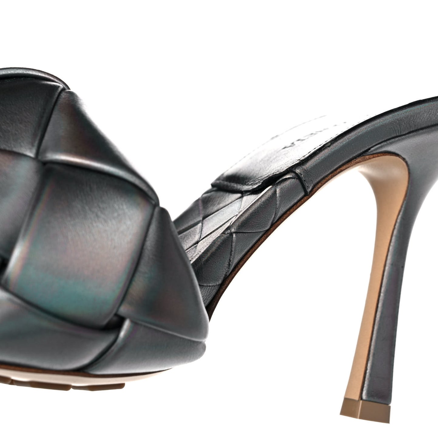 Laser Nappa Maxi Intrecciato Lido 90mm Mule Sandals 39 Oyster