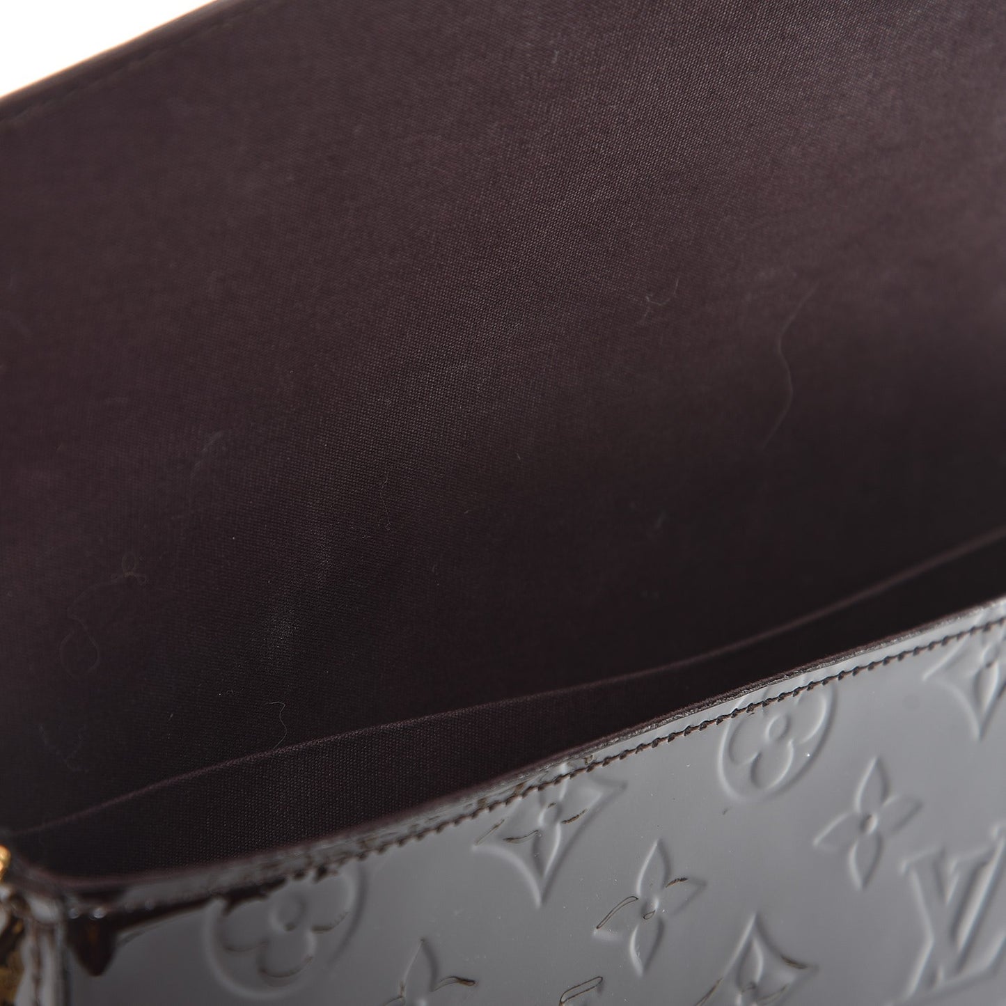 Vernis Pochette Felicie Chain Wallet Amarante