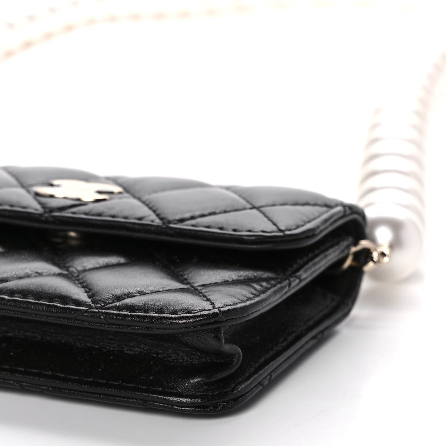 Calfskin Quilted Maxi Pearls Card Holder Flap With Chain Black