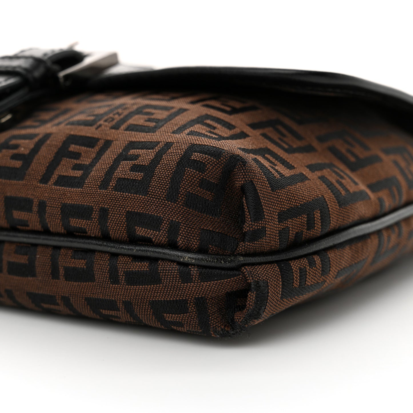 Zucchino Vitello Baguette Crossbody Tobacco Moro