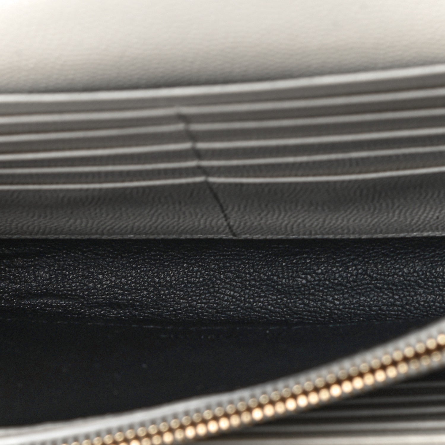 Saint Laurent Grain De Poudre Matelasse Chevron Monogram Chain Wallet White 14 of 20