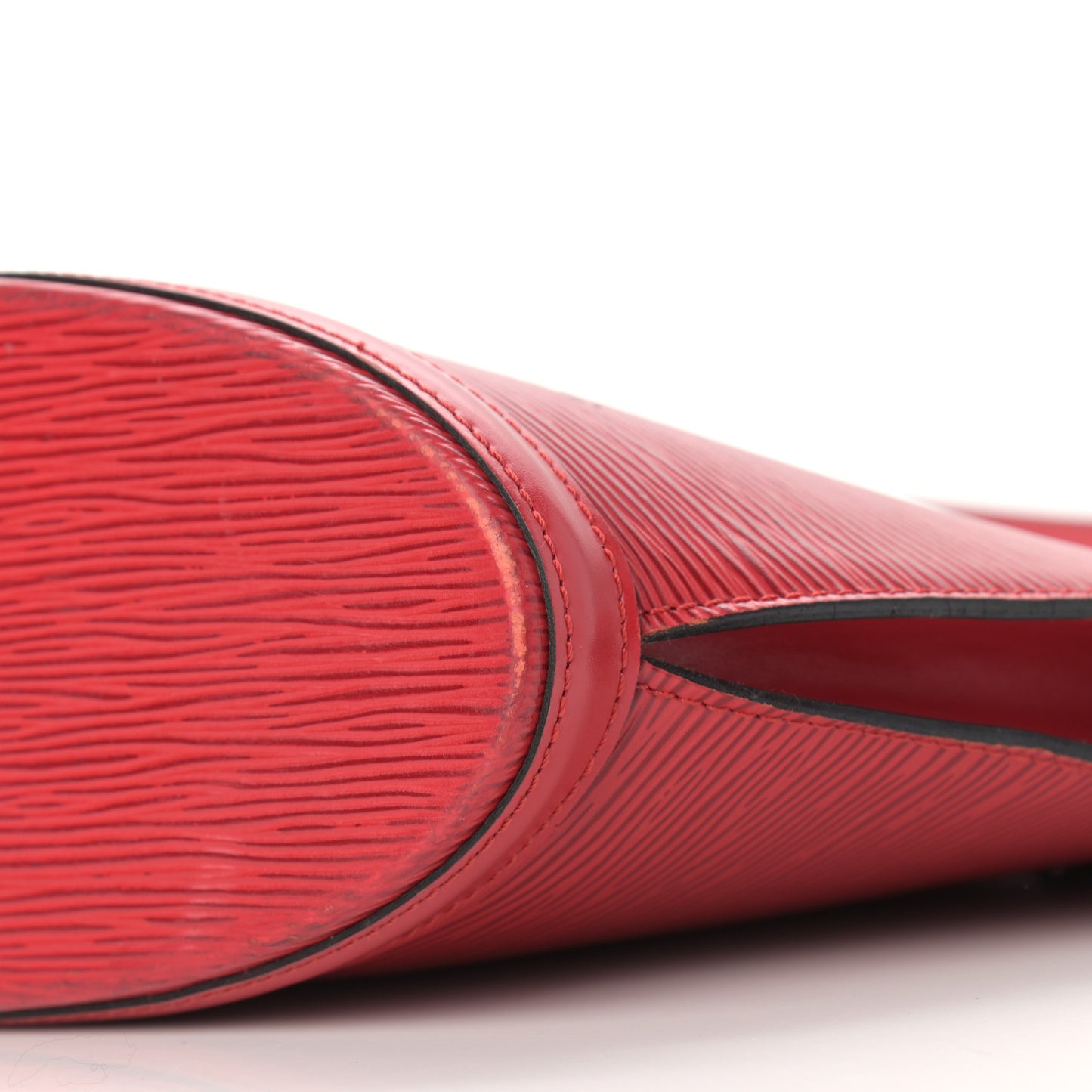 Epi Saint Jacques PM Long Straps Red