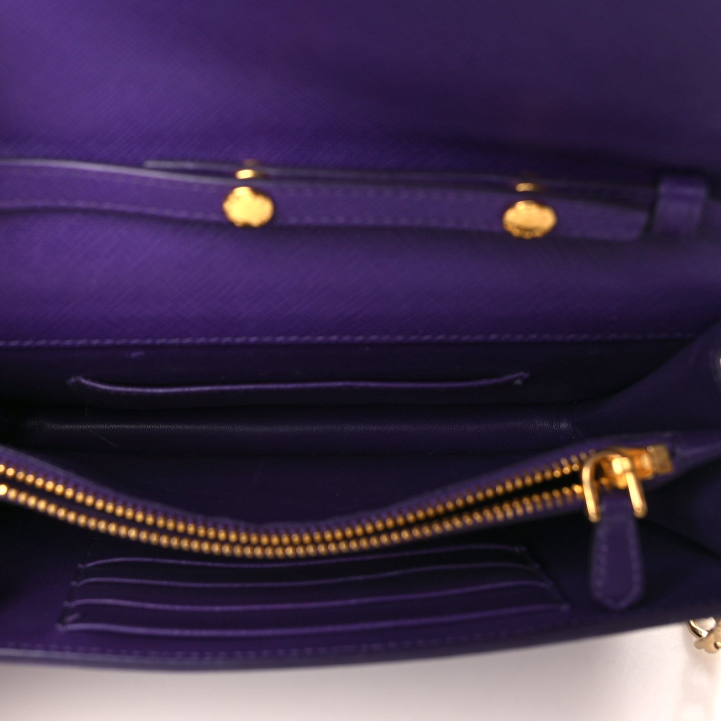 Saffiano Lux Chain Wallet Viola