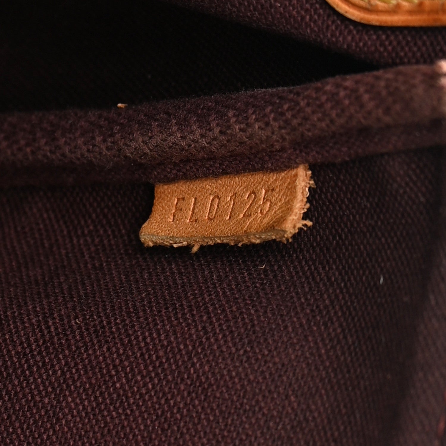 Louis Vuitton Monogram Favorite MM 7 of 18