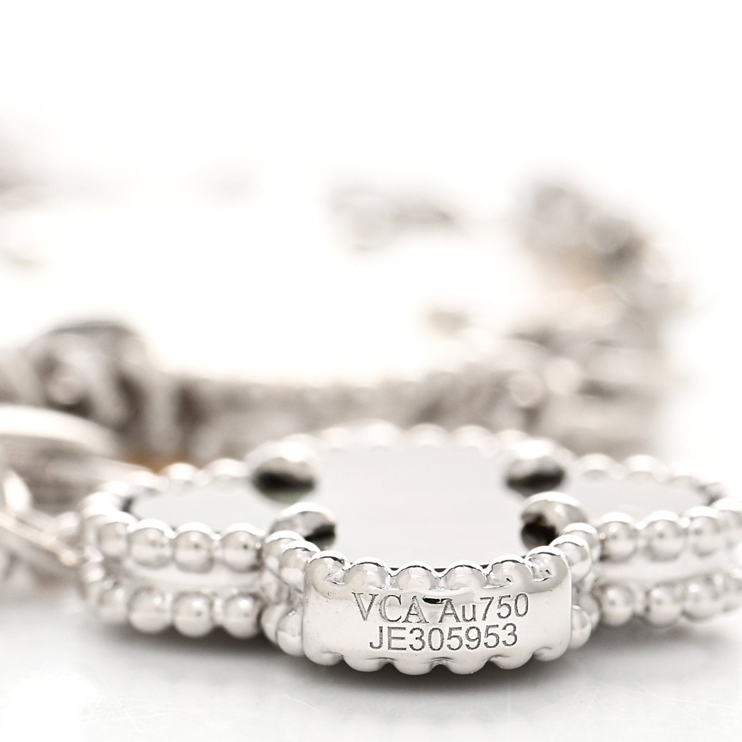 18K White Gold Mother of Pearl Chalcedony 6 Motifs Magic Alhambra Necklace